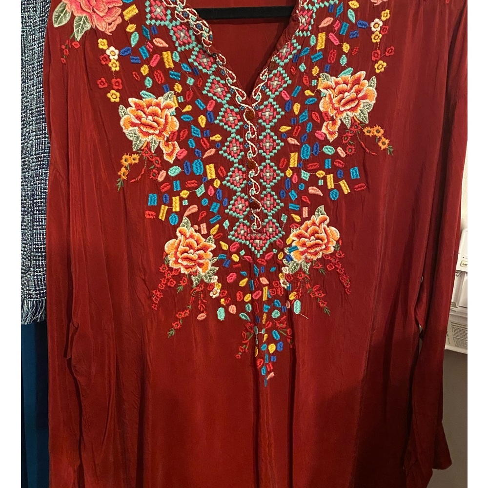 Johnny Was deep red, almost maroon, tunic size large